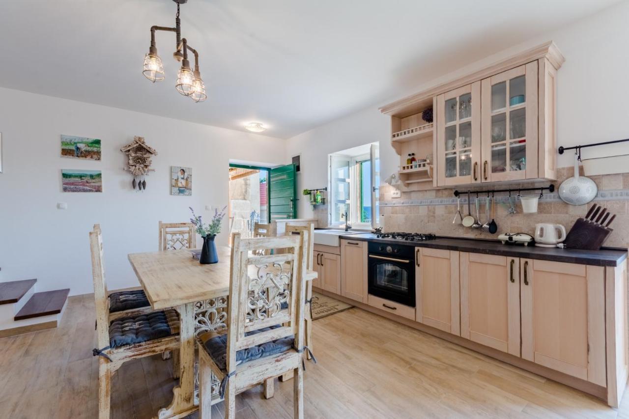 Holiday Home Rustic Kraljici ภายนอก รูปภาพ