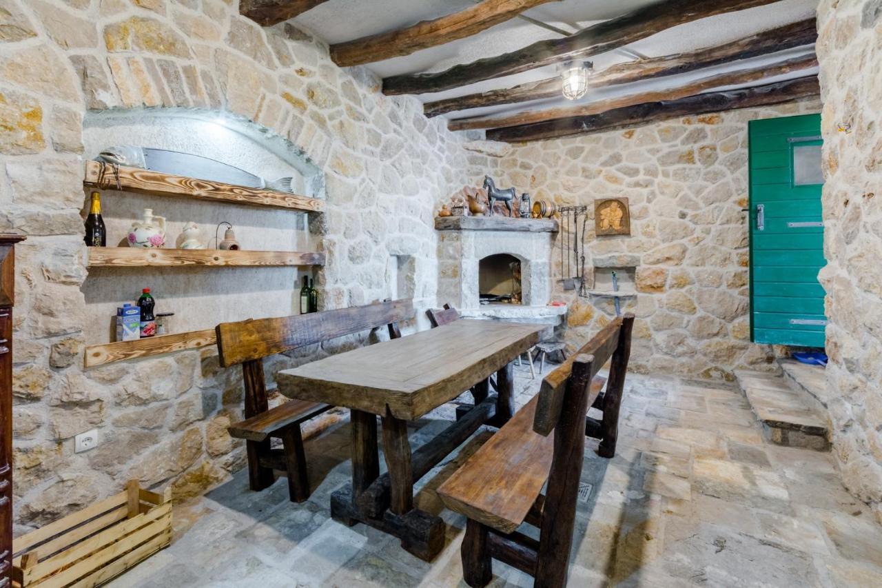 Holiday Home Rustic Kraljici ภายนอก รูปภาพ