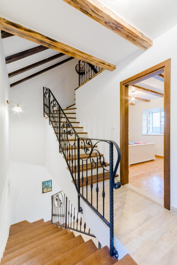 Holiday Home Rustic Kraljici ภายนอก รูปภาพ