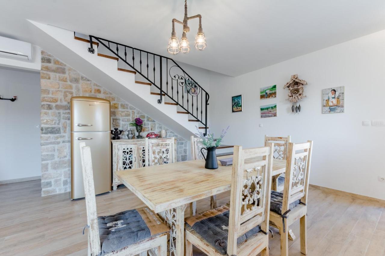 Holiday Home Rustic Kraljici ภายนอก รูปภาพ