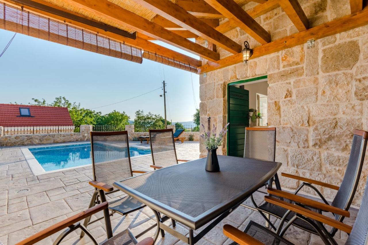 Holiday Home Rustic Kraljici ภายนอก รูปภาพ